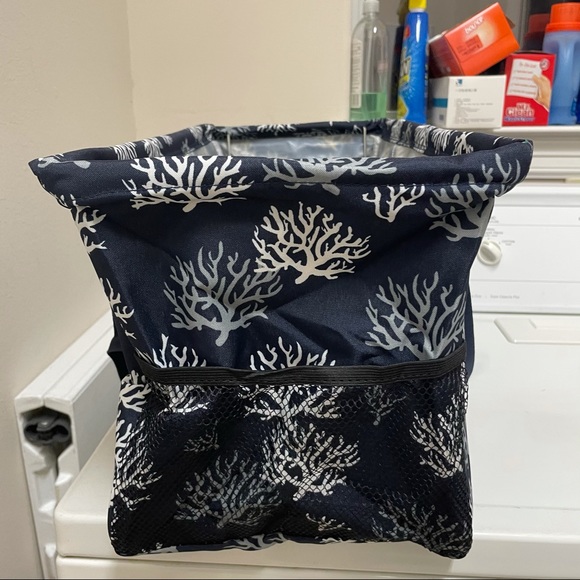 2 LEFT: TRUNK ORGANIZER - Picture 5 of 10